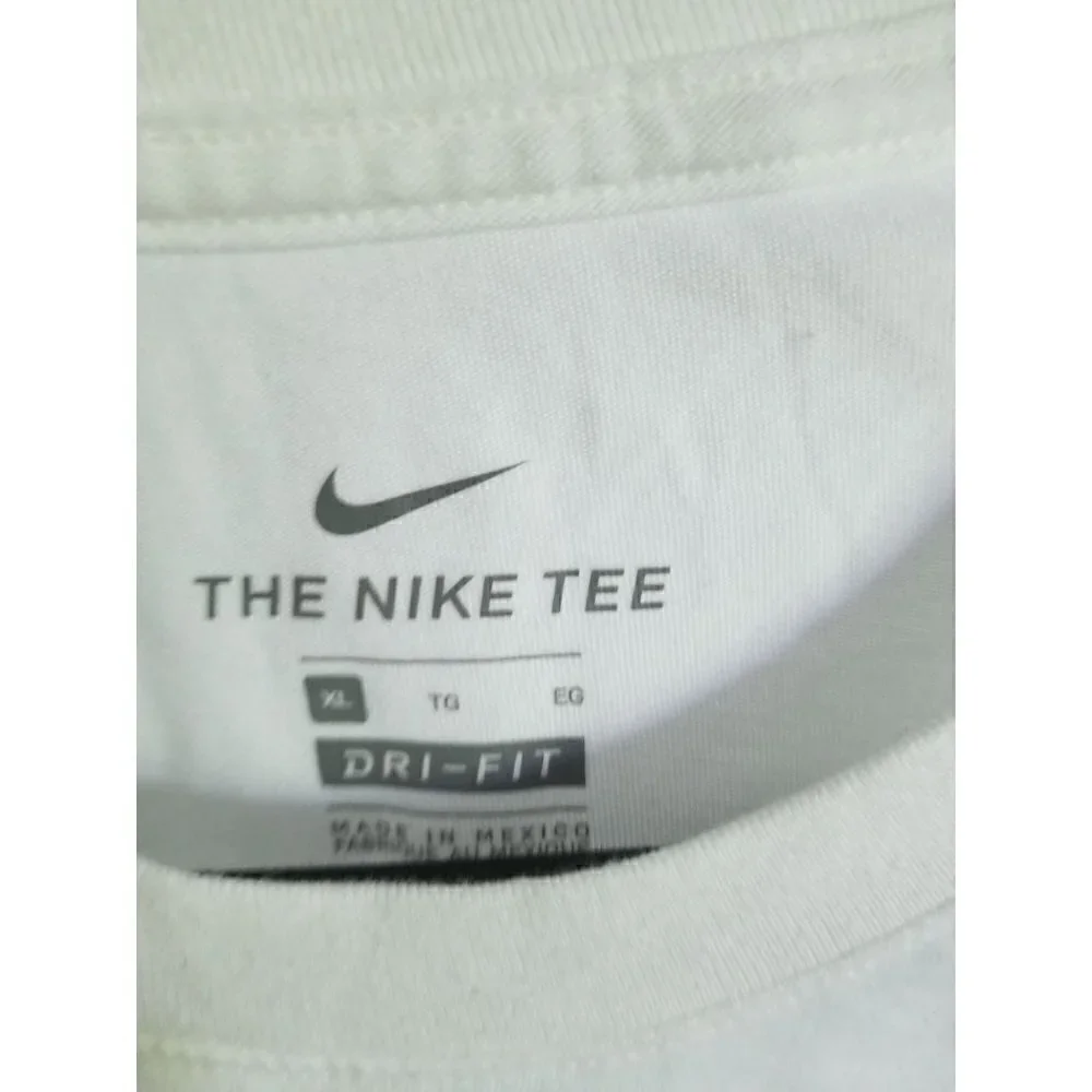 NIKE Basketball‎ Tee